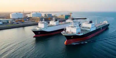 Глобальный рынок СПГ ожидает избыток поставок к 2026 году