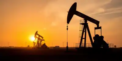 Россия скорректирует график нефтяных ограничений для компенсации в рамках ОПЕК+ к 2025 году