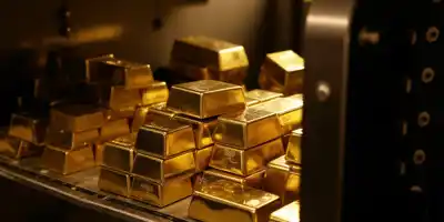 Золотые резервы России выросли на $92 млрд за год