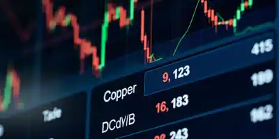 Снижение цены меди на фоне падения базовых металлов из-за ослабления риска