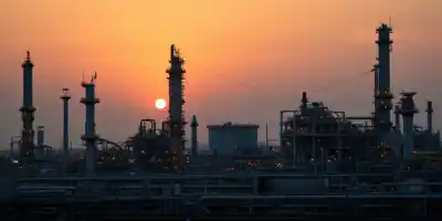 Нефтяные ценности: баланс между летним спросом и рисками избытка