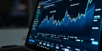 Объем торгов акциями через электронные площадки удвоился в 2024 году