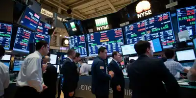 Азиатские акции ожидают спокойного открытия в праздничный период: обзор рынков