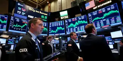 Рынки Уолл-стрит продолжают рост, игнорируя сбои и опасения по ИИ