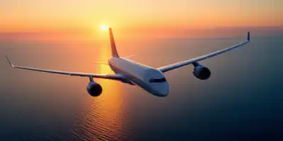 Владелец British Airways отметил слабость на трансатлантических маршрутах, повлиявшую на продажи