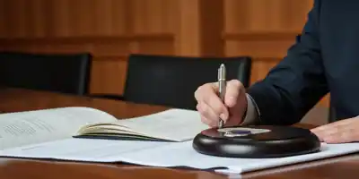 Экс-банкир Goldman Sachs просит помилования в скандале с 1MDB