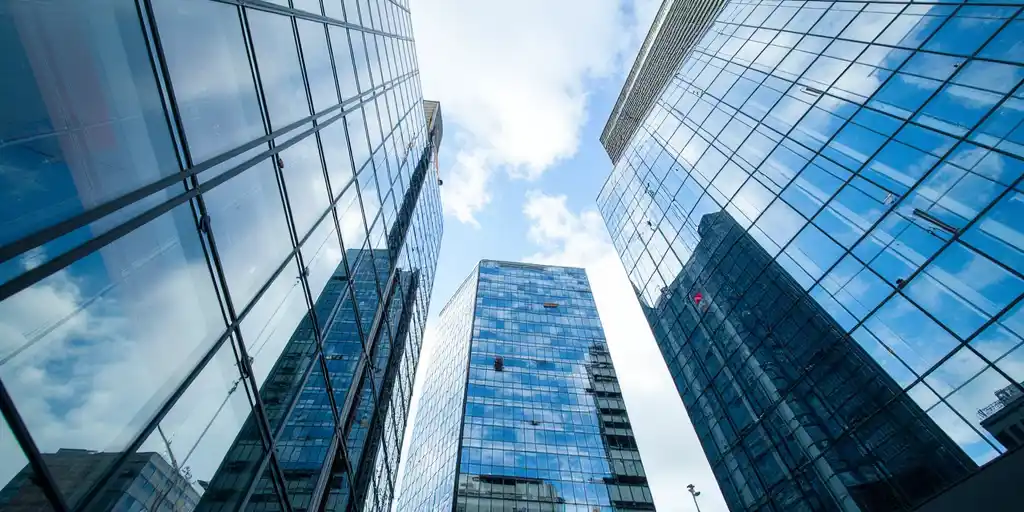 Иностранные инвестиции ускорят рост ирландской экономики, прогнозирует ЦБ