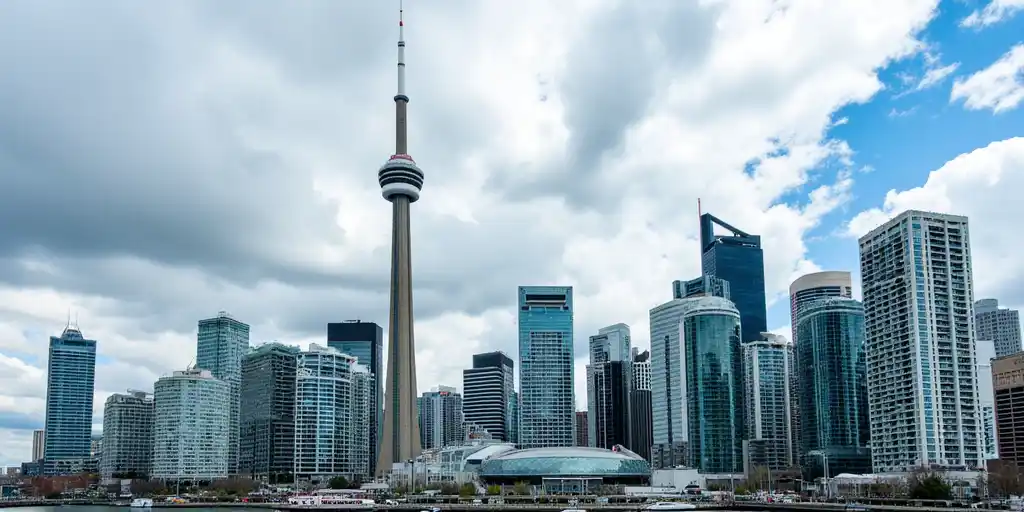 Снижение продаж жилья в Торонто на фоне тарифных опасений