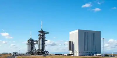 Основатель Blue Origin активизирует лоббистские усилия на фоне противостояния Трампа и Маска