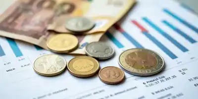 Влияние жесткой ДКП на курс рубля объяснил Центробанк