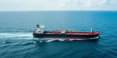 Углубляющийся нефтяной кризис в Азии провоцирует накопление топлива и рост цен