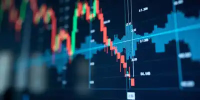 Акции Pop Mart упали перед отчетом за третий квартал 2025