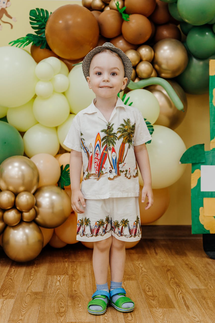 Играющий ребенок 3 лет