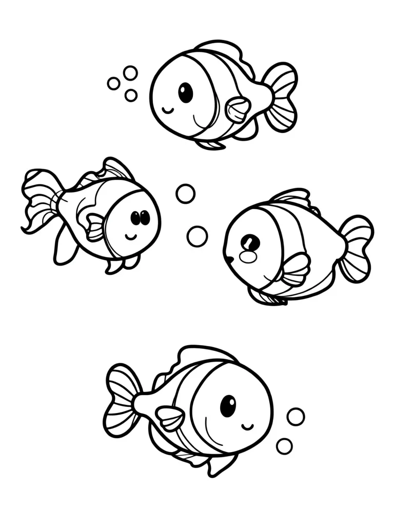 Рыбы плавают в море