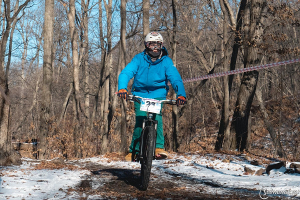 Велогонка на маунтинбайках на призы от Деда Мороза