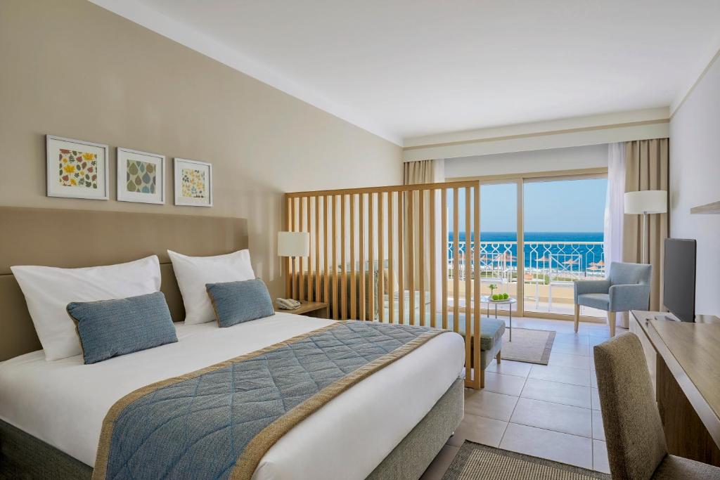 Deluxe Family Direct Sea View