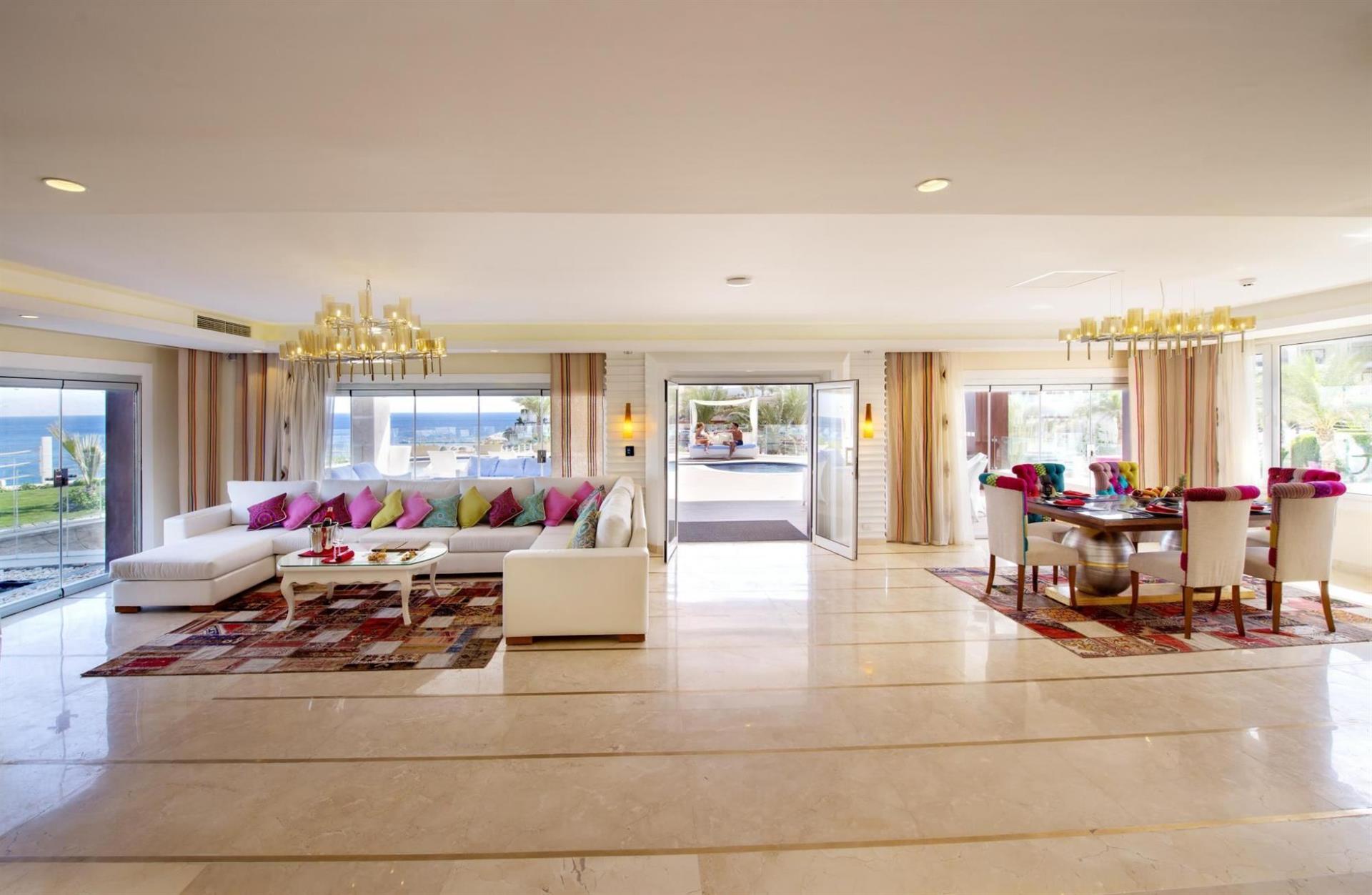 Royal Villa - Posh Club