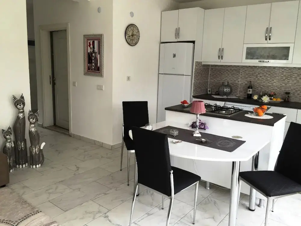 1 Bedroom Deluxe Apartment