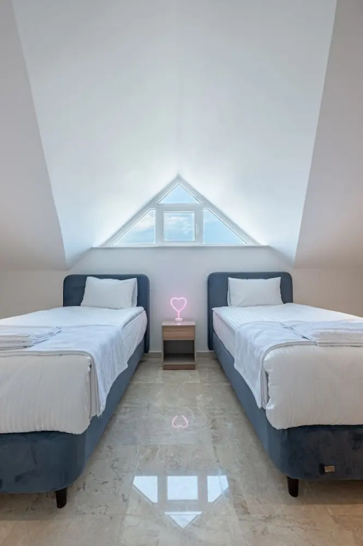 3 Bedrooms Deluxe Duplex room