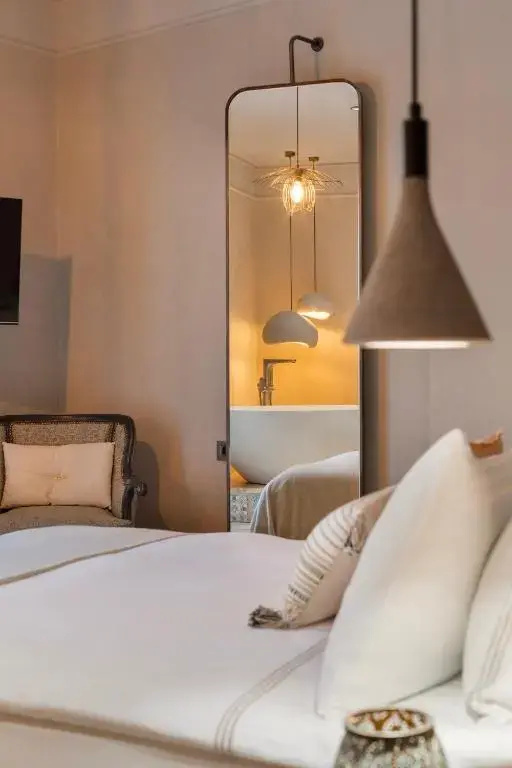Romantic with Bathtub Double room