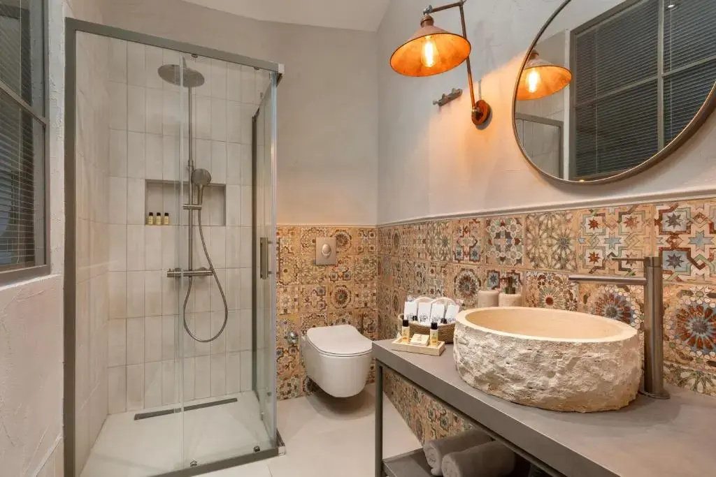 Romantic with Bathtub Double room