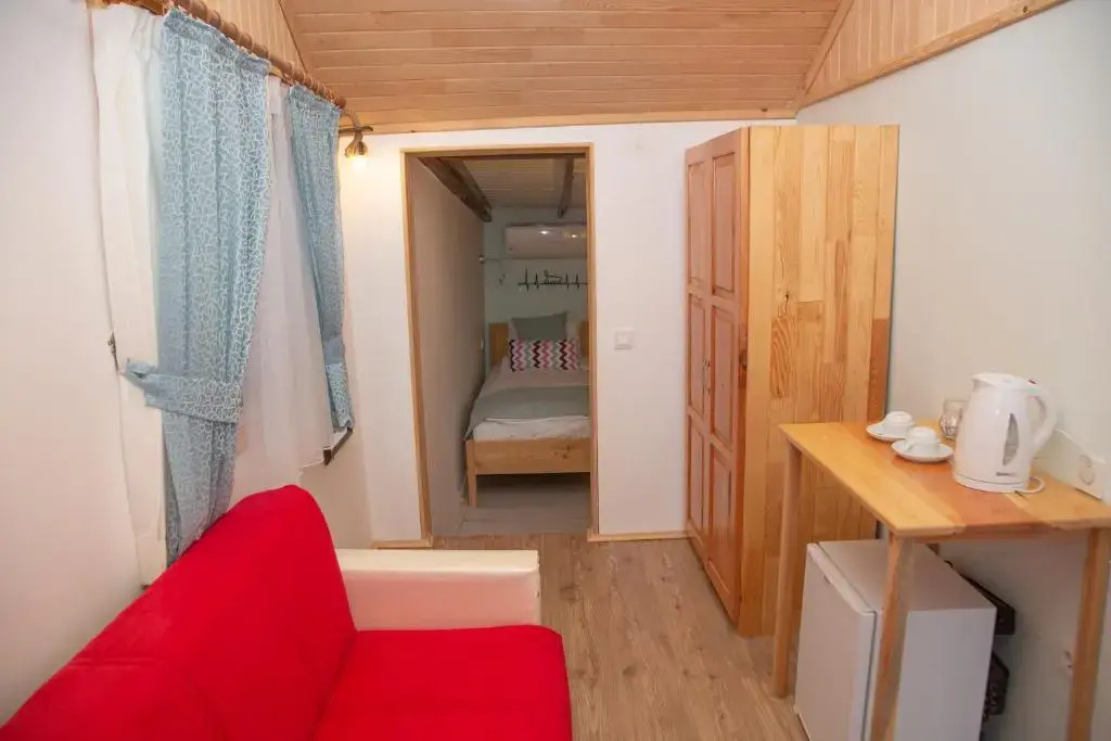Standard Triple room with sea view