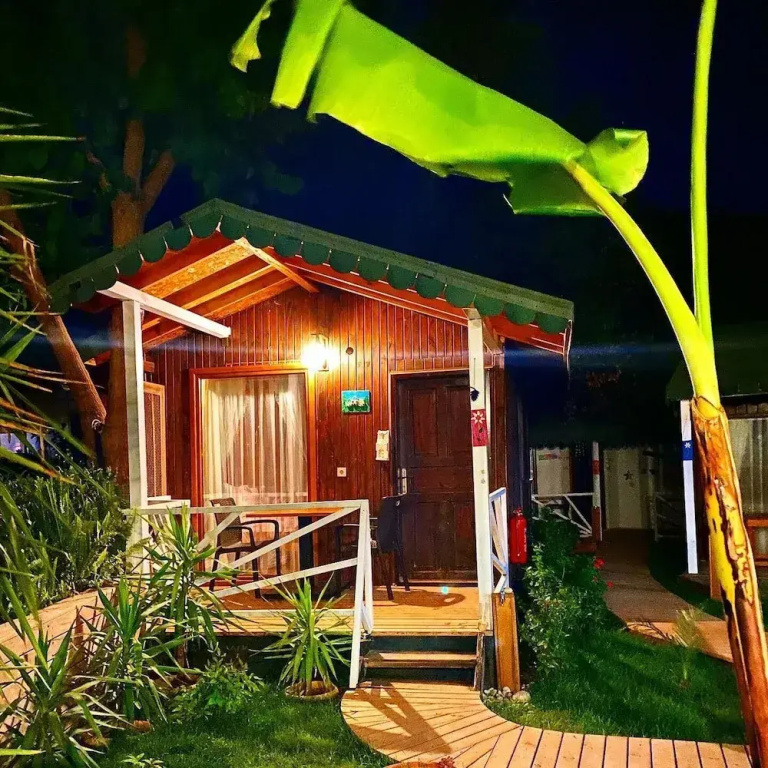Deluxe Bungalow