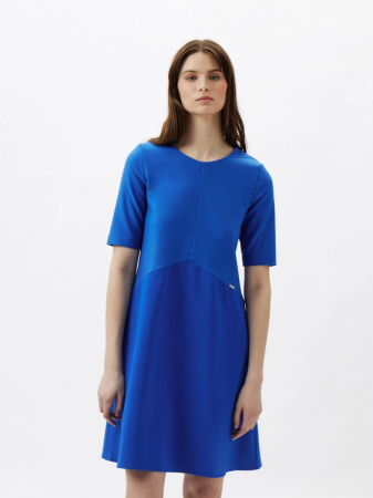 Платье из легкой ткани