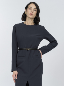 Силуэтное платье из эластичной костюмной ткани