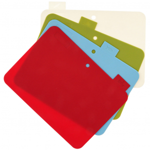 Доска разделочная пластмассовая 29,5х21,5х0,2см, цветная, с указателем, набор 4 штуки, цвета микс, на картоне (Китай)