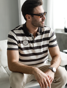 Футболка-поло фактурного материала пике