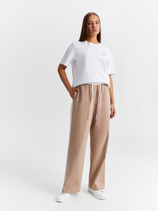 Футболка с вышивкой