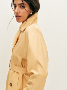 Классический тренч с кокетками