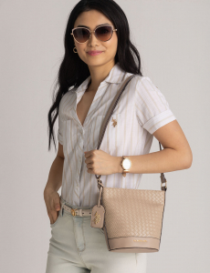 WOVEN CROSSBODY BUCKET BAG