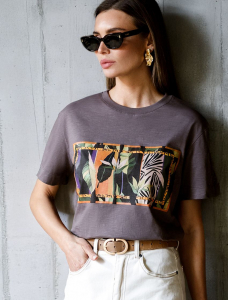 Футболка из фактурного полотна с авторским принтом