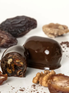 Конфеты АМАВЕЛ Сухофрукты в шоколаде 500 гр