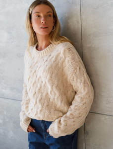 Джемпер крупной вязки из уютной пряжи с ангорой и мохером