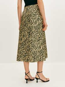 Юбка-миди с анималистичным принтом