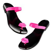 Сандалии Zhoelala KISS (фуксия+черный) / Zhoelala KISS (BLACK+PINK)