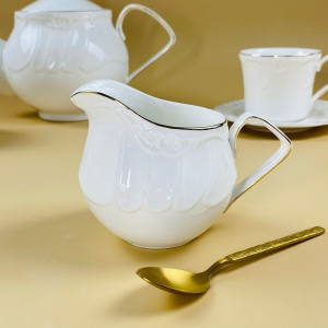 109-251 Молочник 270мл КРОКУС ЗОЛОТО в под.уп.(х24)Фарфор