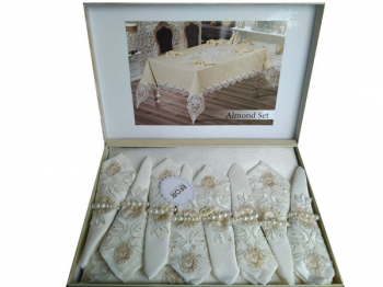 Скатерть EFOR ALMOND SET 160*220  8 салфеток- крем