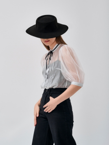 Блузка из органзы