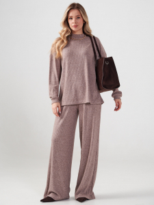 Костюм женский 