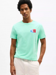 Tommy Island Graphic T-Shirt