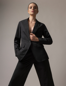 WHITE LABEL SOFT DRAPED RELAXED BLAZER