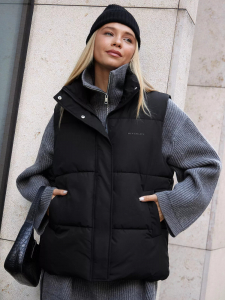 Утепленная жилетка оверсайз