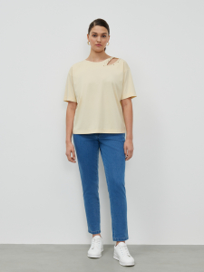 Блуза трикотажная с декором