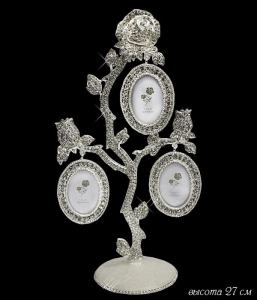 788-018 Фоторамка  FAMILY 27 см, в под.уп.(х12)