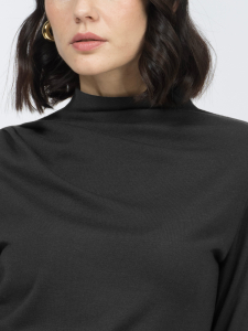 Блуза из мягкого трикотажа с шерстью