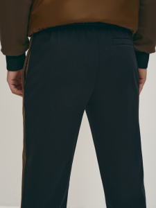 Брюки спортивные из  хлопкового трикотажа